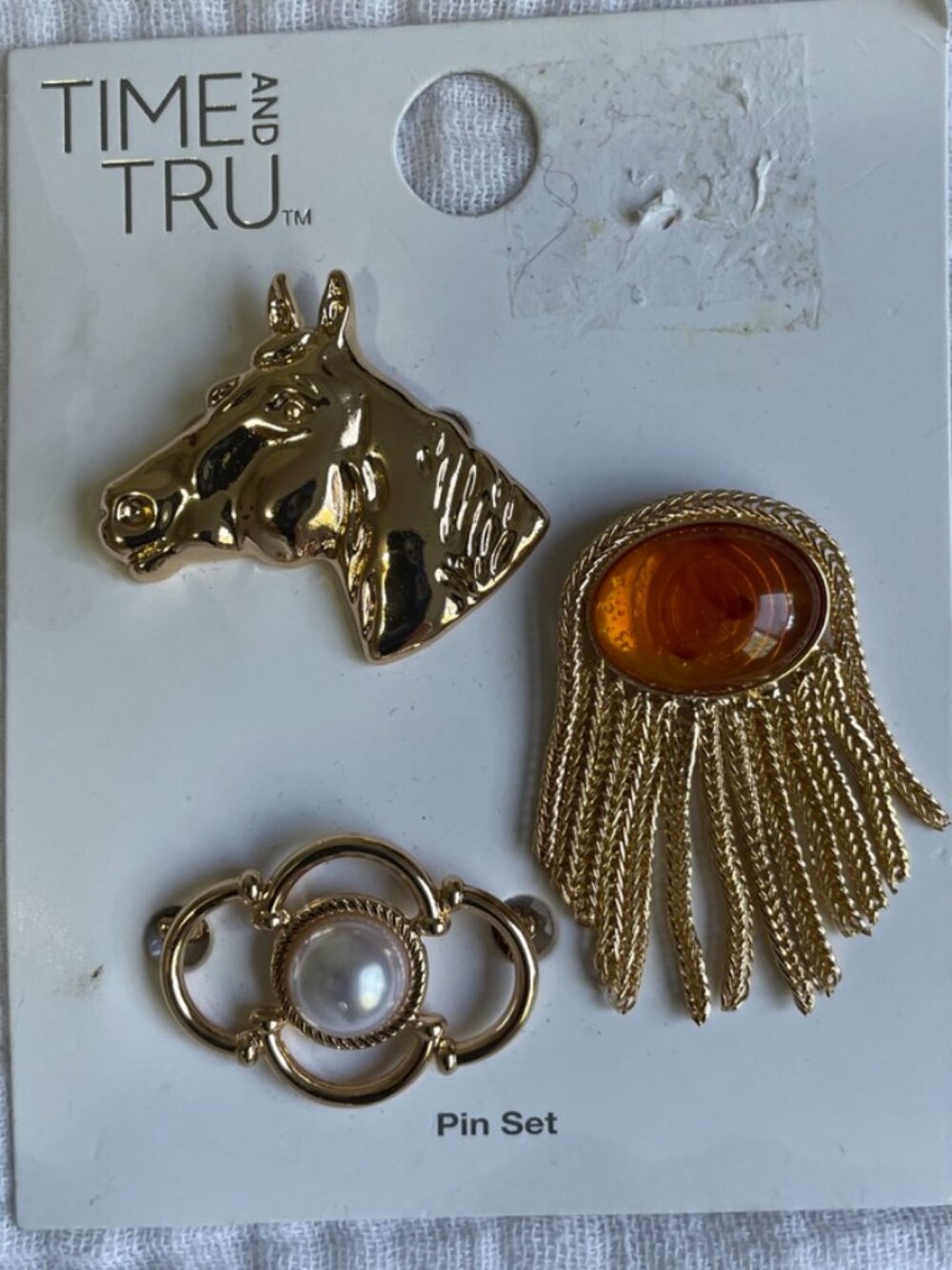 Time and Tru Gold Tone Pin Set with Horse Head, Pearl & Amber Bauble w/ Fringe